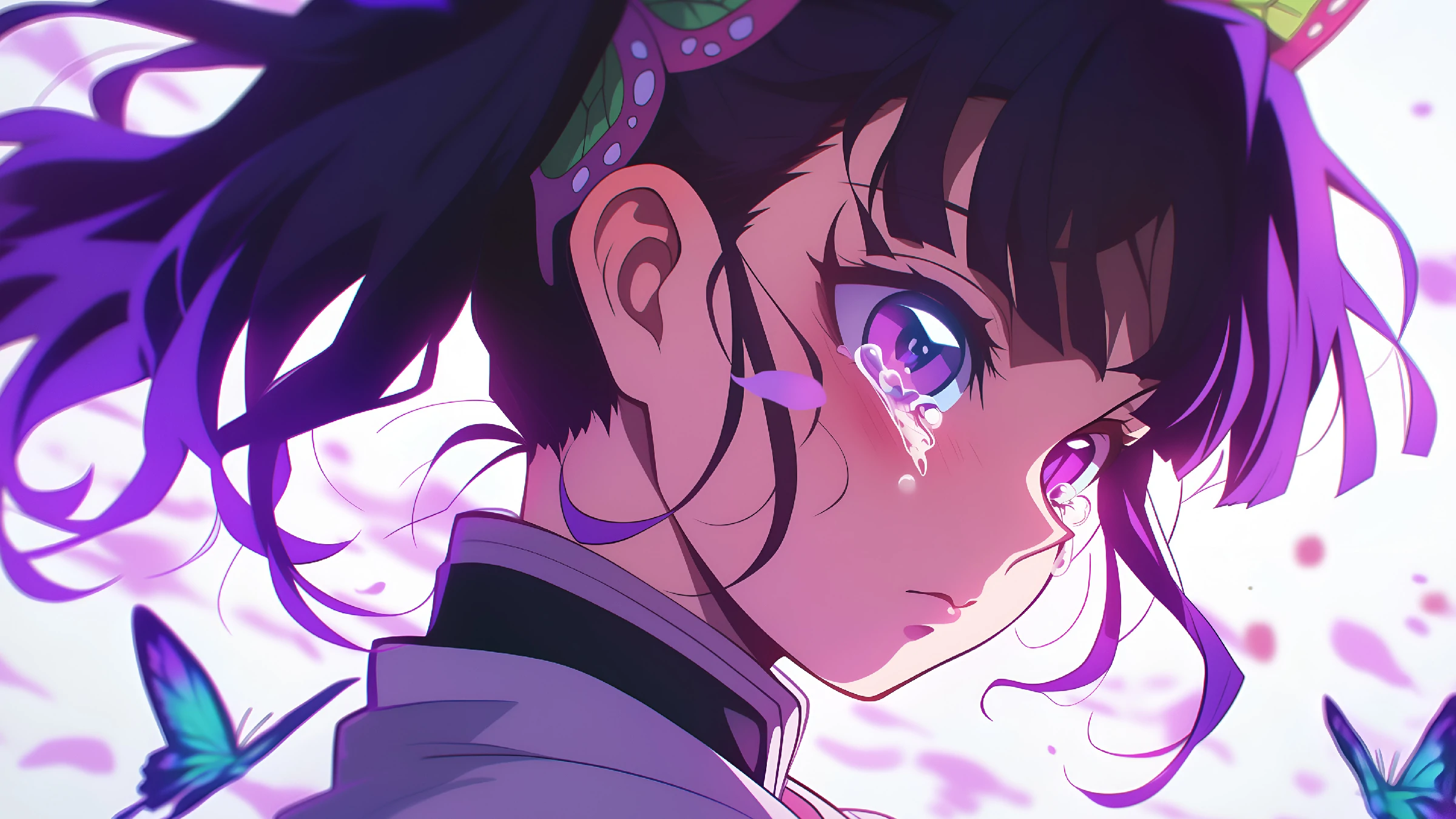 紫雾里的泪色眼眸：蝶影缠绕的温柔心事