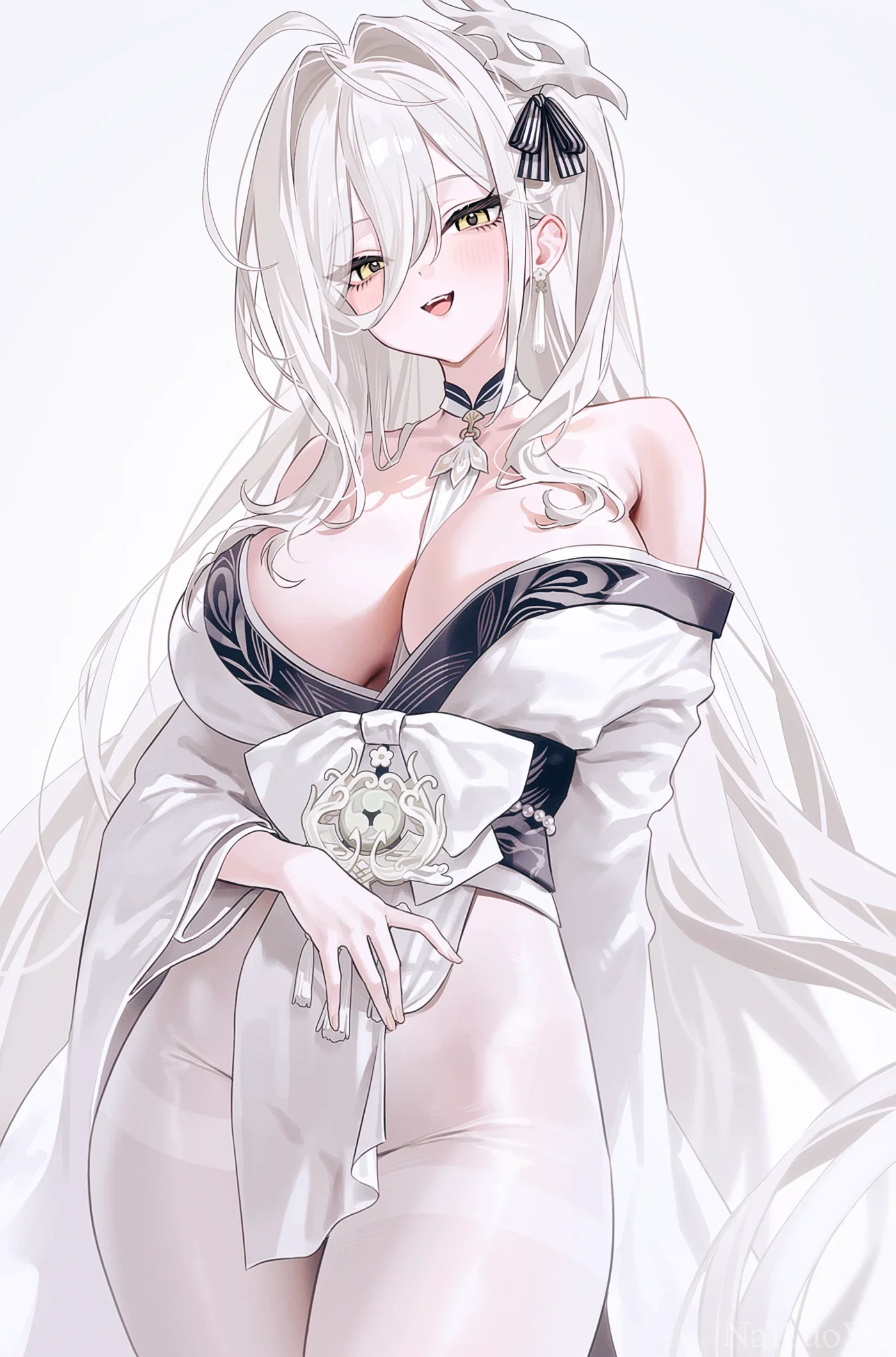 银发金瞳露肩和服二次元美少女立绘